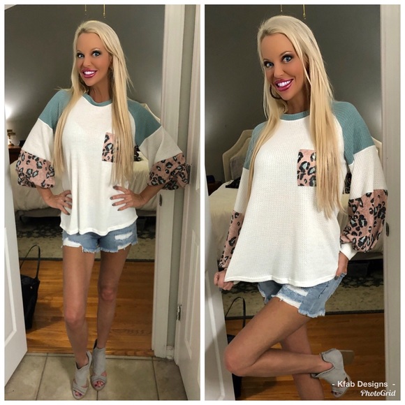Tops - 🛍LAST 1! Mint/Blush Animal Print Contrast Top